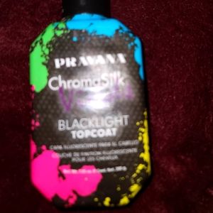 Pravana blacklight top coat
